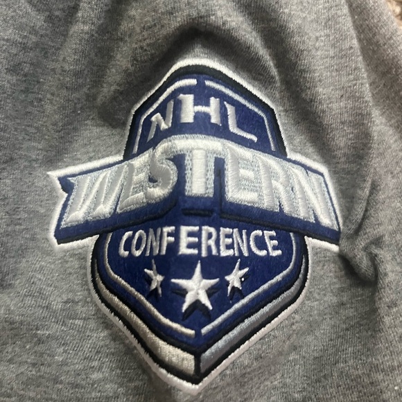 NHL St Louis Blues City Collection Tee - Picture 4 of 6